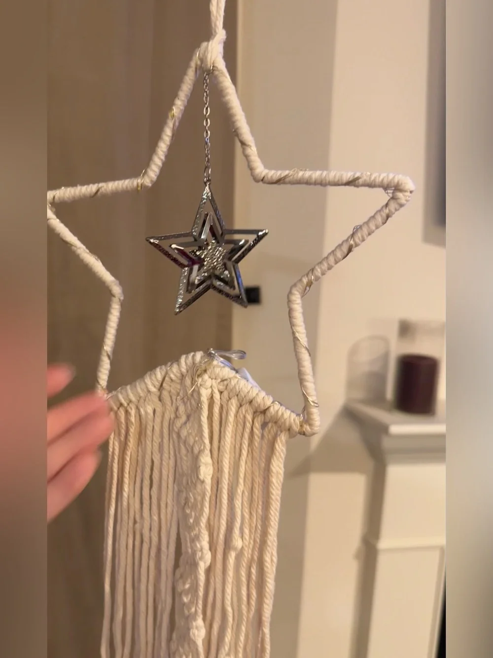 & Other Stories Cream Star Macramé Wall Hanging